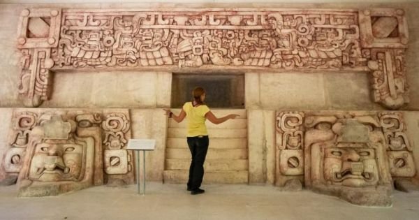 Bacalar: escala los templos mayas de Calakmul y camina entre la selva